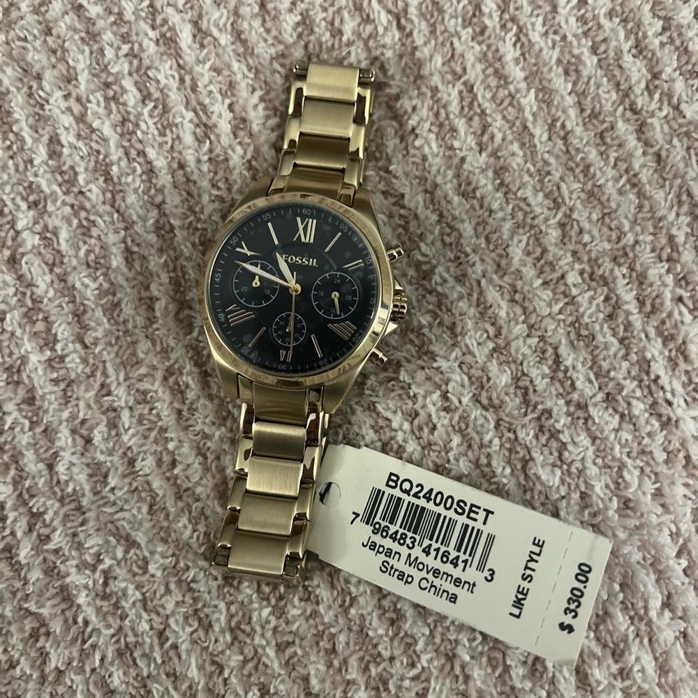 Women’s Gold Fossil Watch